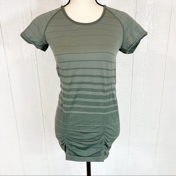 Athleta Olive Green Rushed Work Out Striped Short Sleeve Shirt Medium - Picture 1 of 9